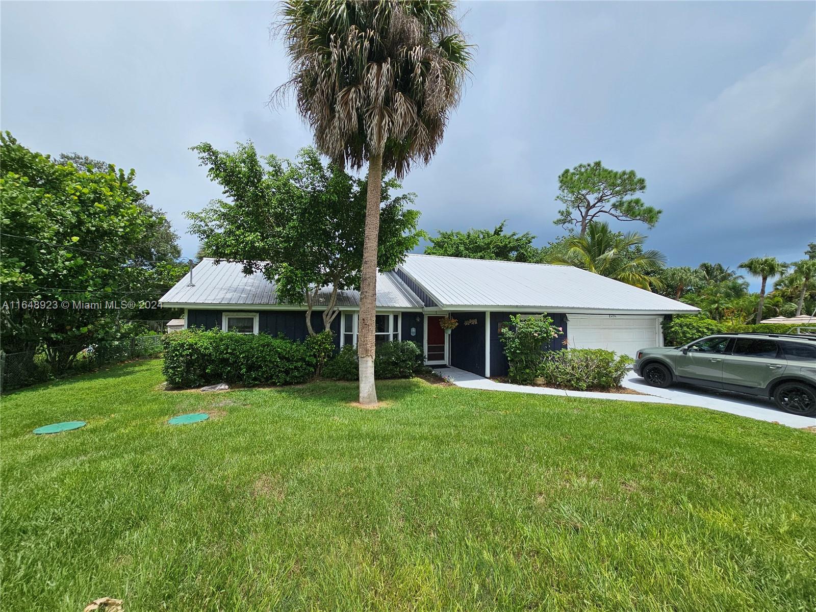 8455 SE May Ter, Hobe Sound, Florida image 1