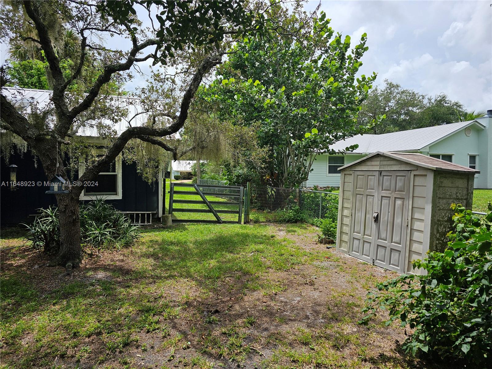 8455 SE May Ter, Hobe Sound, Florida image 8