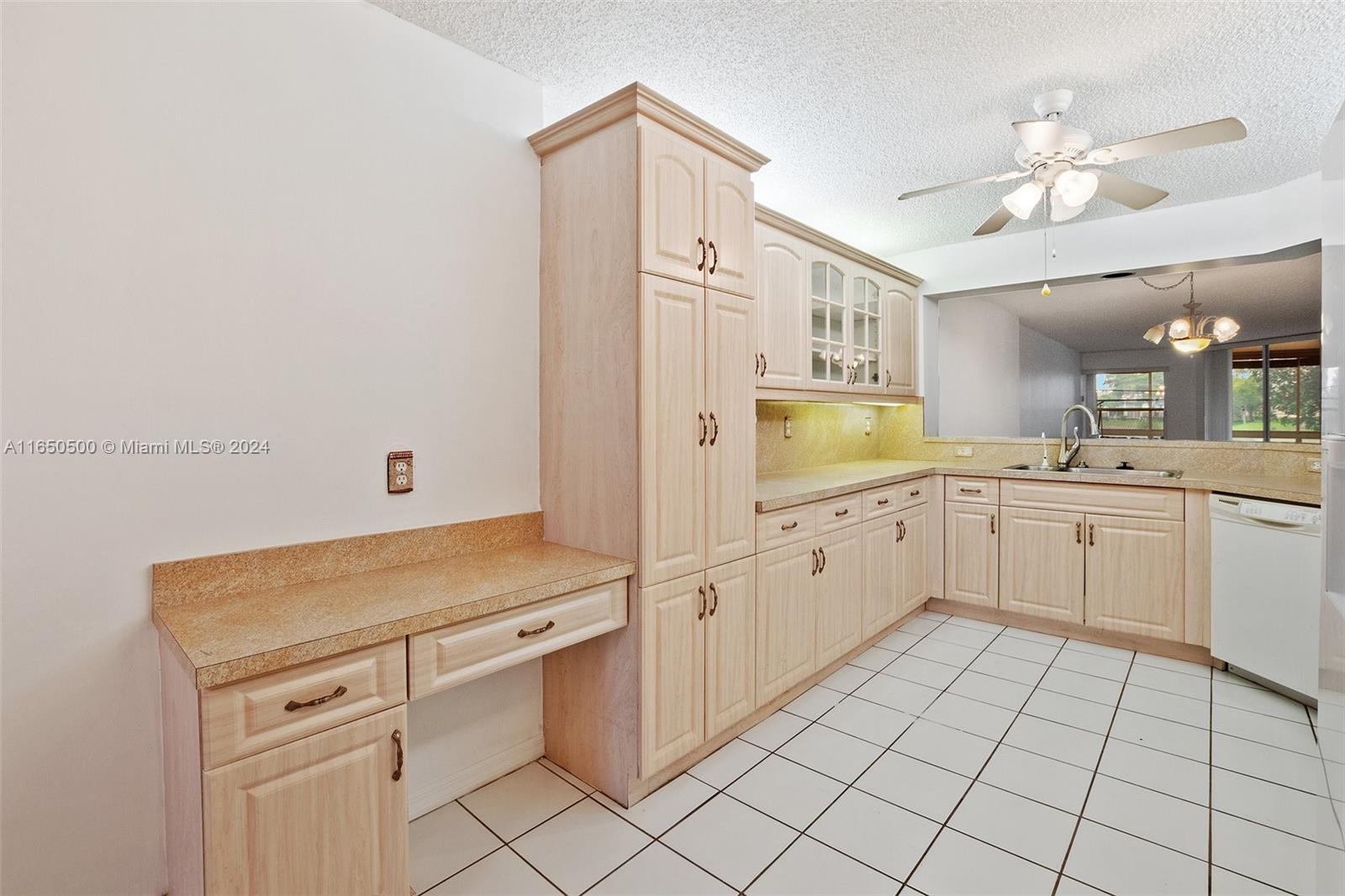 7523 Granville Dr #112, Tamarac, Florida image 13