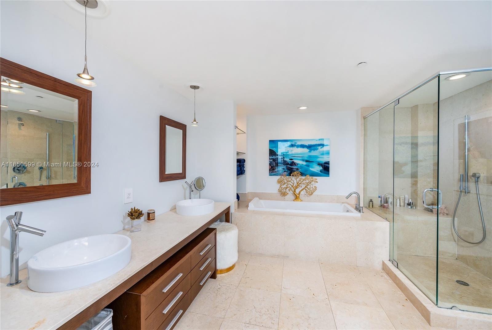 465 Brickell Ave #2005, Miami FL 33131