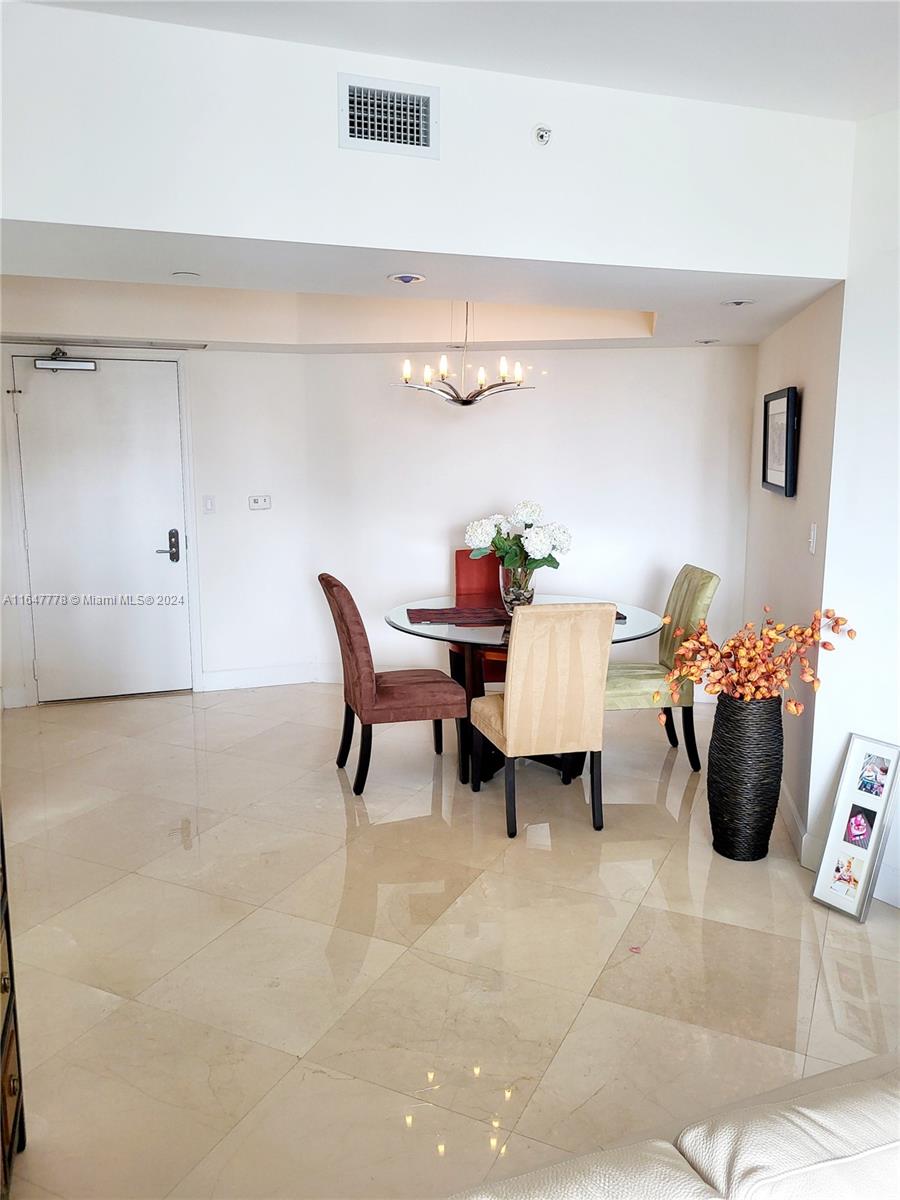 19900 E Country Club Dr #1207, Aventura, Florida image 4