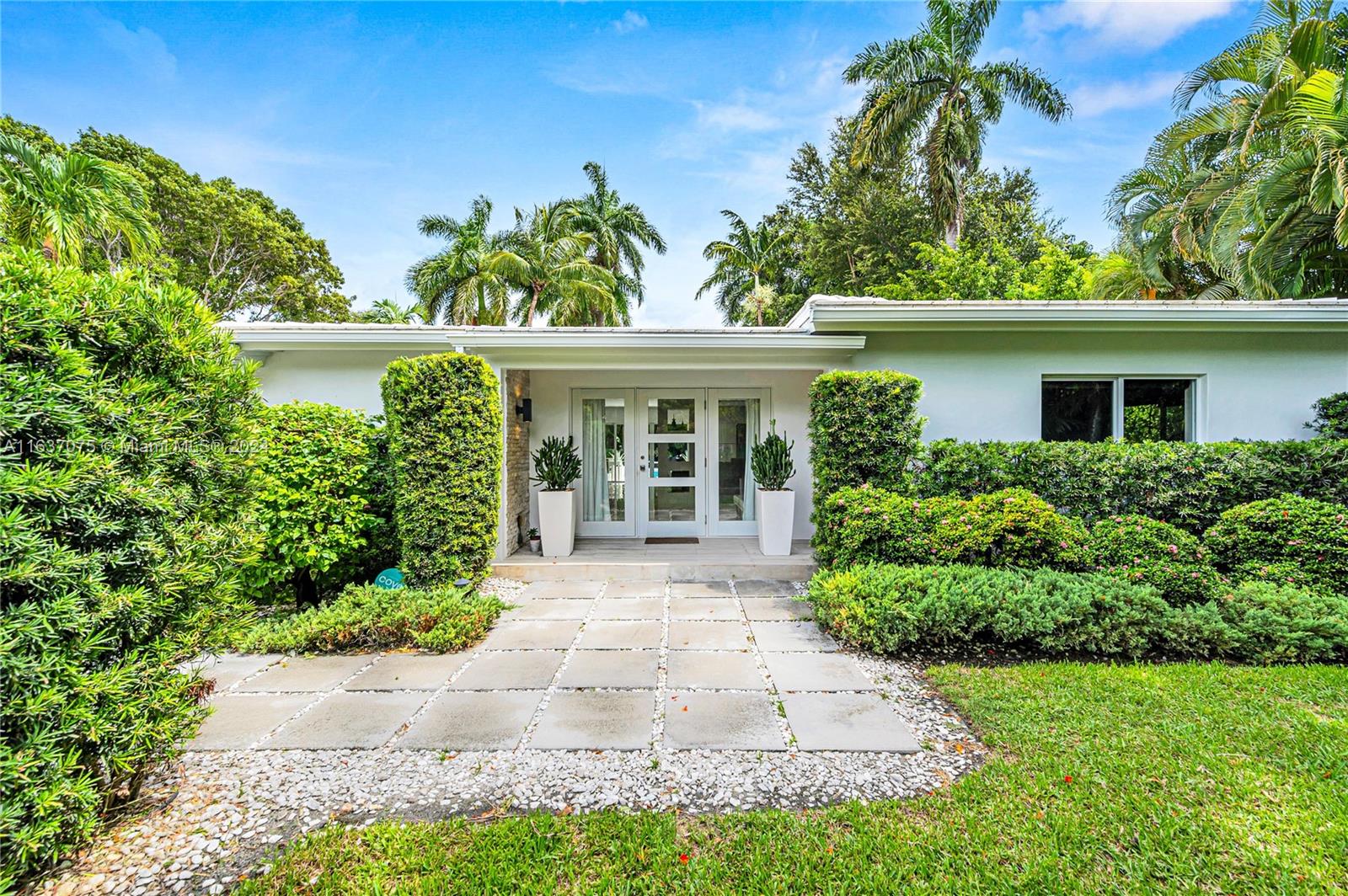 203 Ridgewood Rd, Coral Gables, Florida image 3