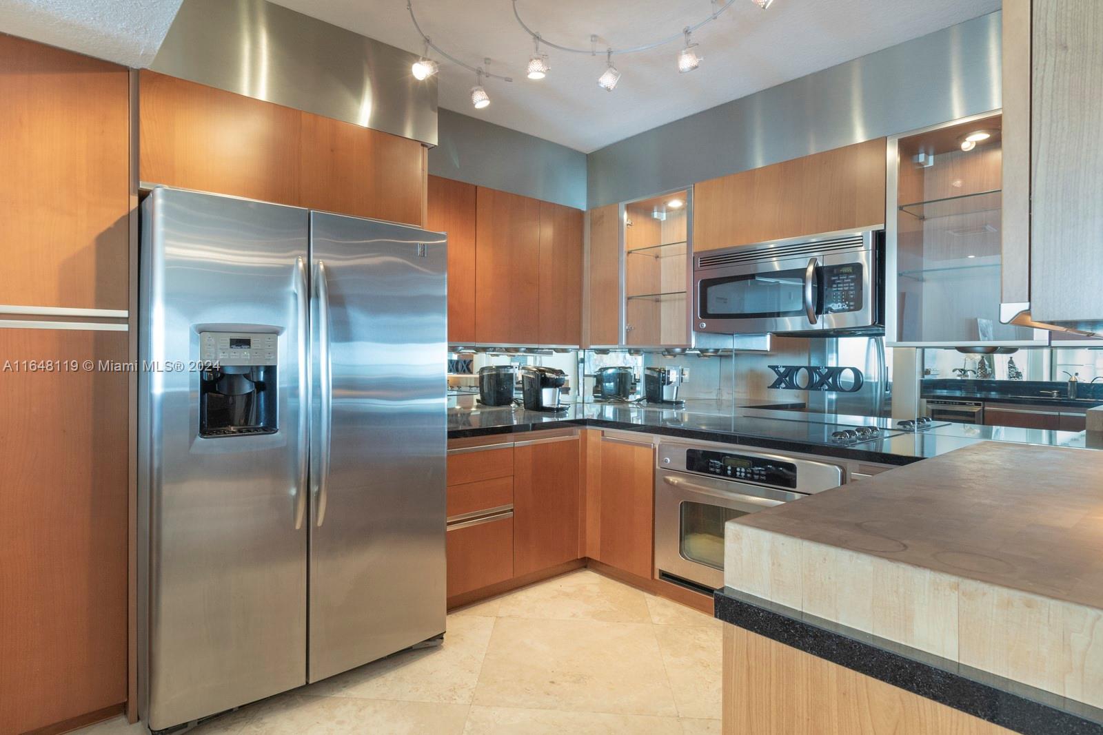 10 Venetian Way #2102, Miami Beach FL 33139