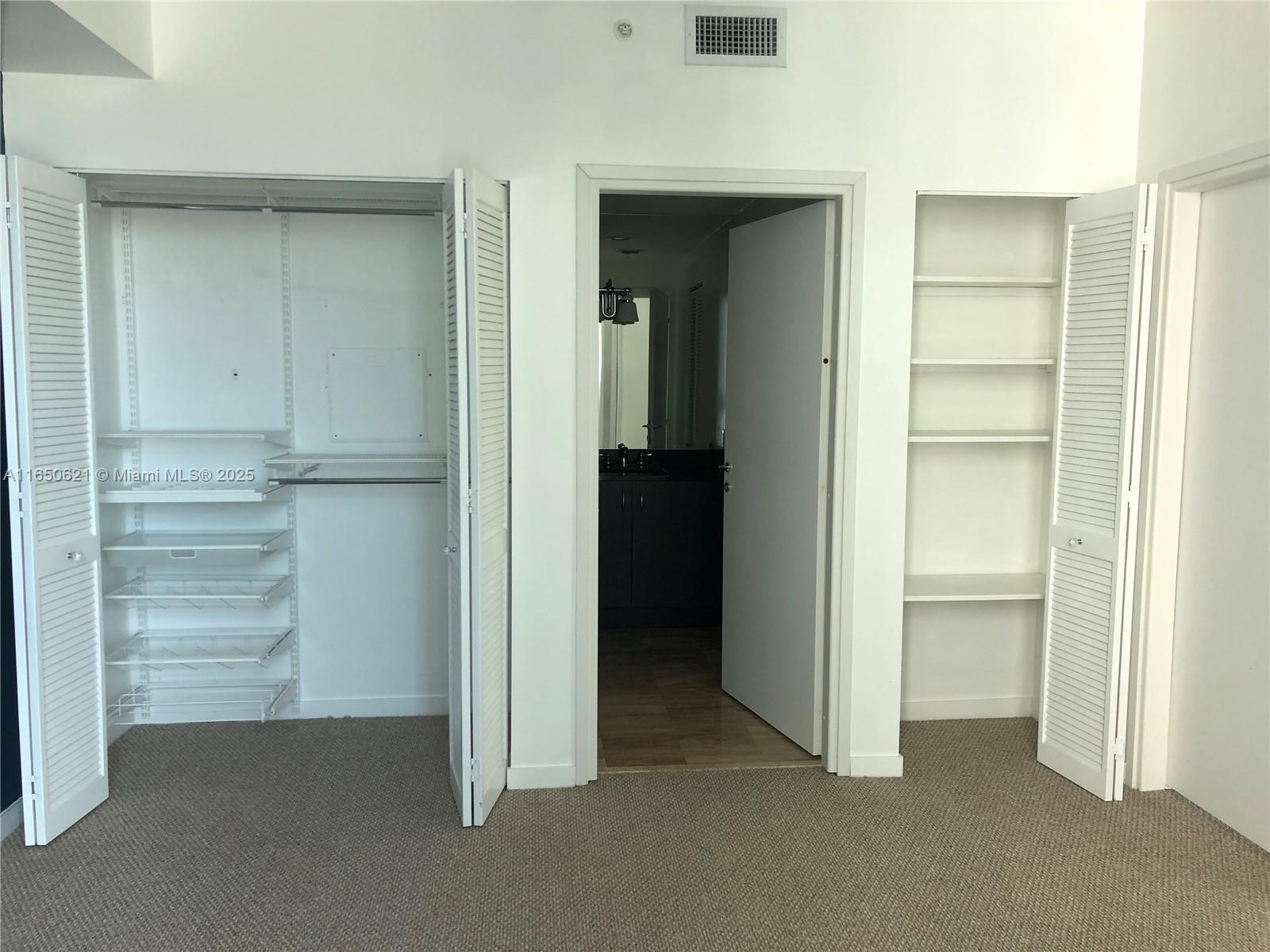 300 S Biscayne Blvd #2703, Miami FL 33131