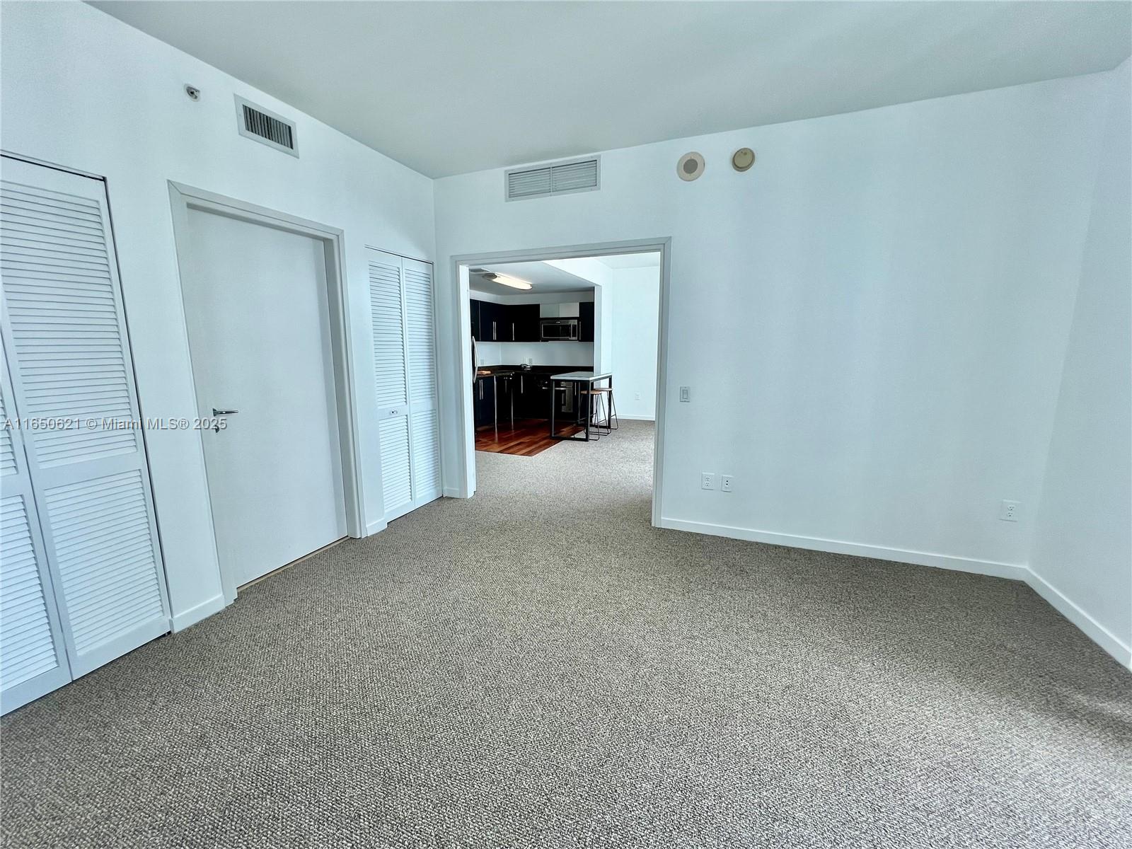 300 S Biscayne Blvd #2703, Miami FL 33131