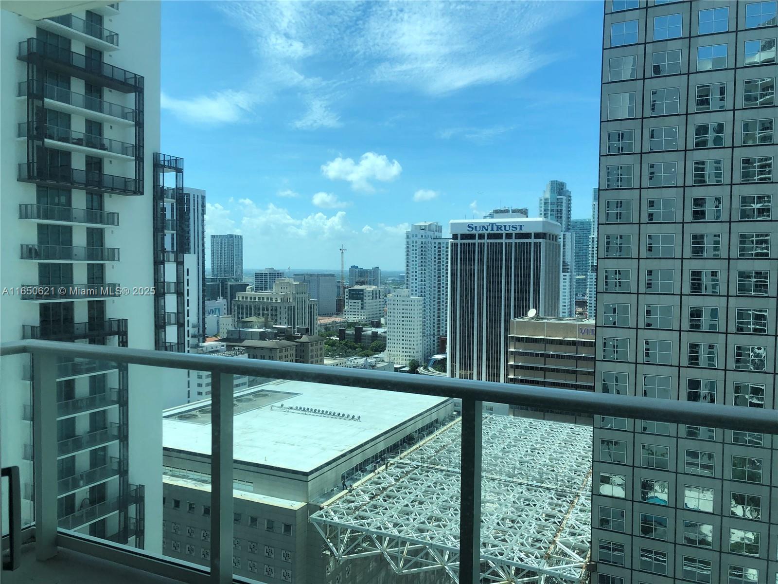 300 S Biscayne Blvd #2703, Miami FL 33131