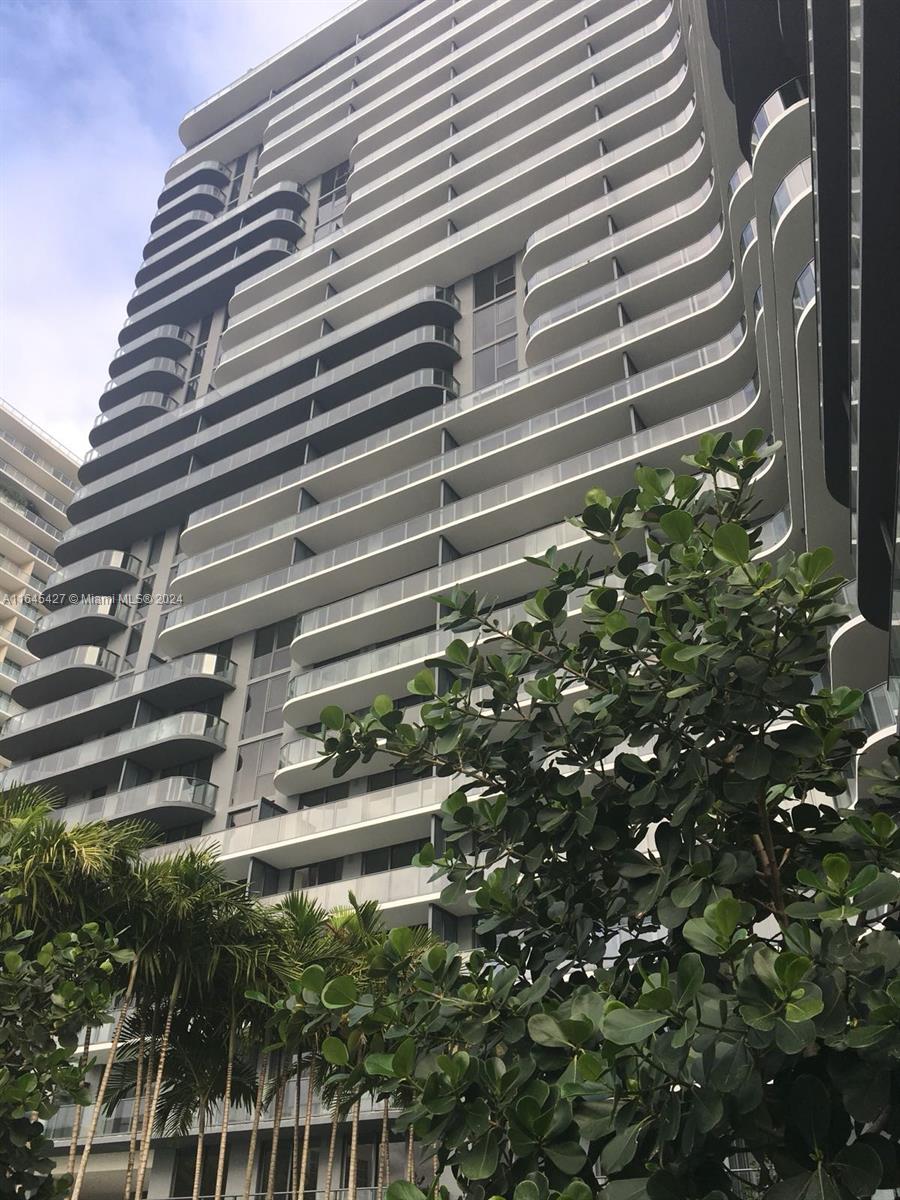 121 NE 34th St #1906A, Miami FL 33137
