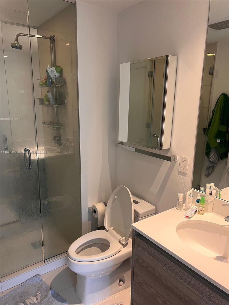 121 NE 34th St #1906A, Miami FL 33137