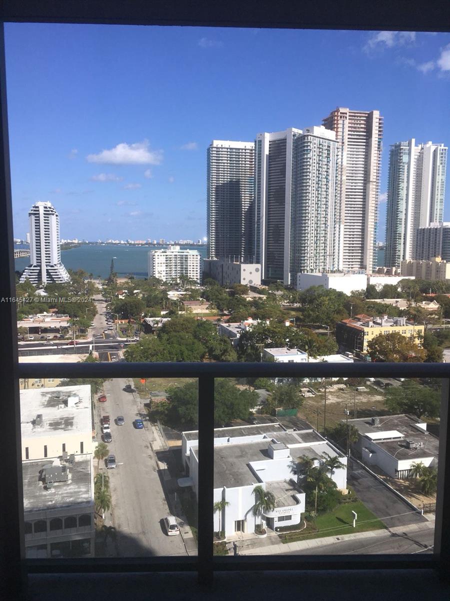 121 NE 34th St #1906A, Miami FL 33137