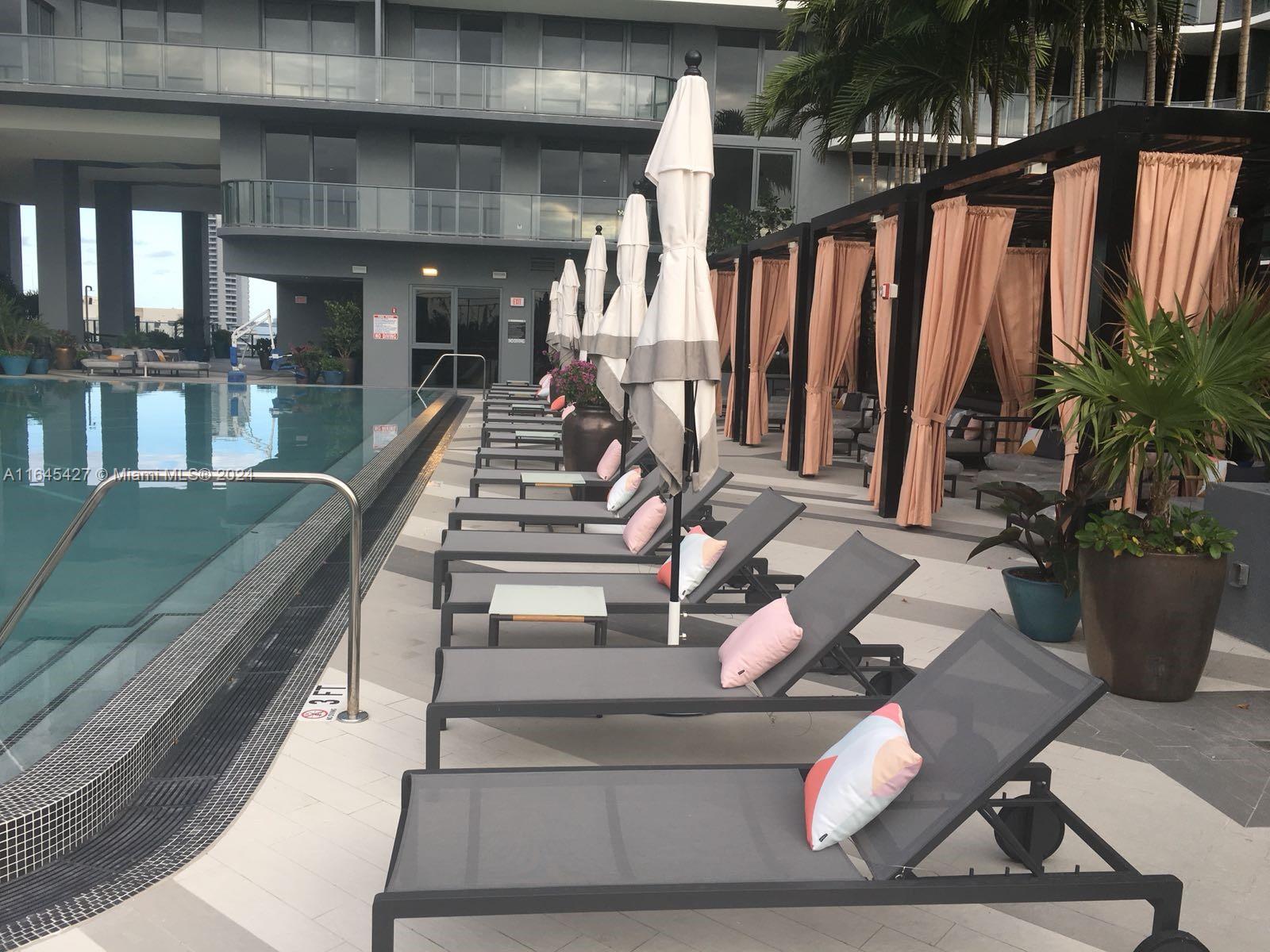 121 NE 34th St #1906A, Miami FL 33137