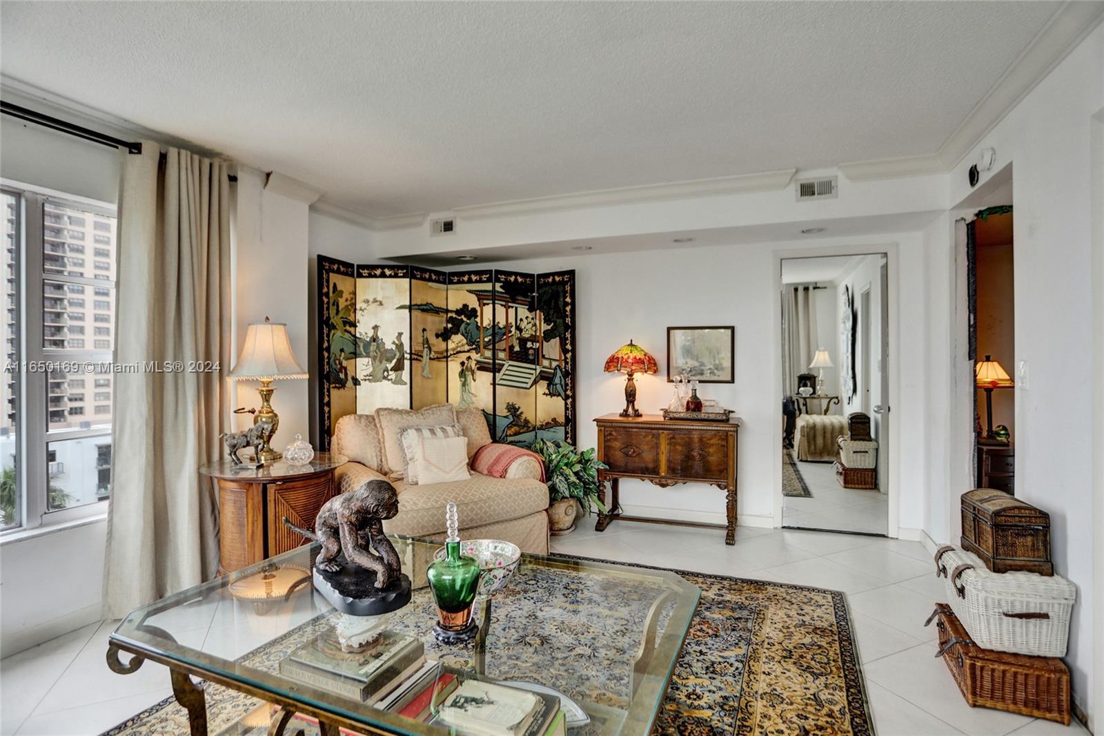 Listing Photo 11
