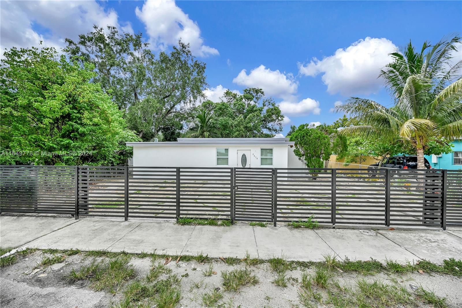 2270 NW 153rd St, Miami Gardens, Florida image 1