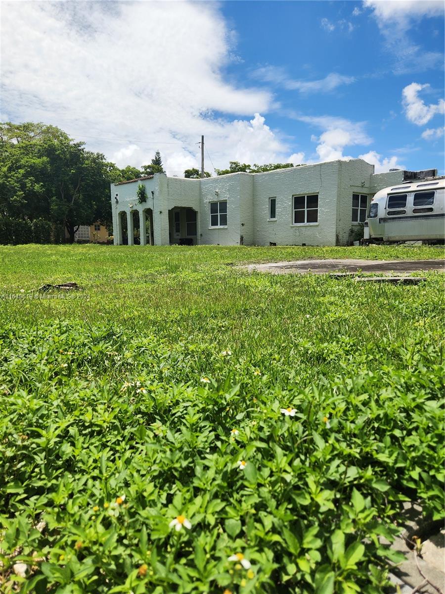 5735 SW 12th St, West Miami, Florida image 9