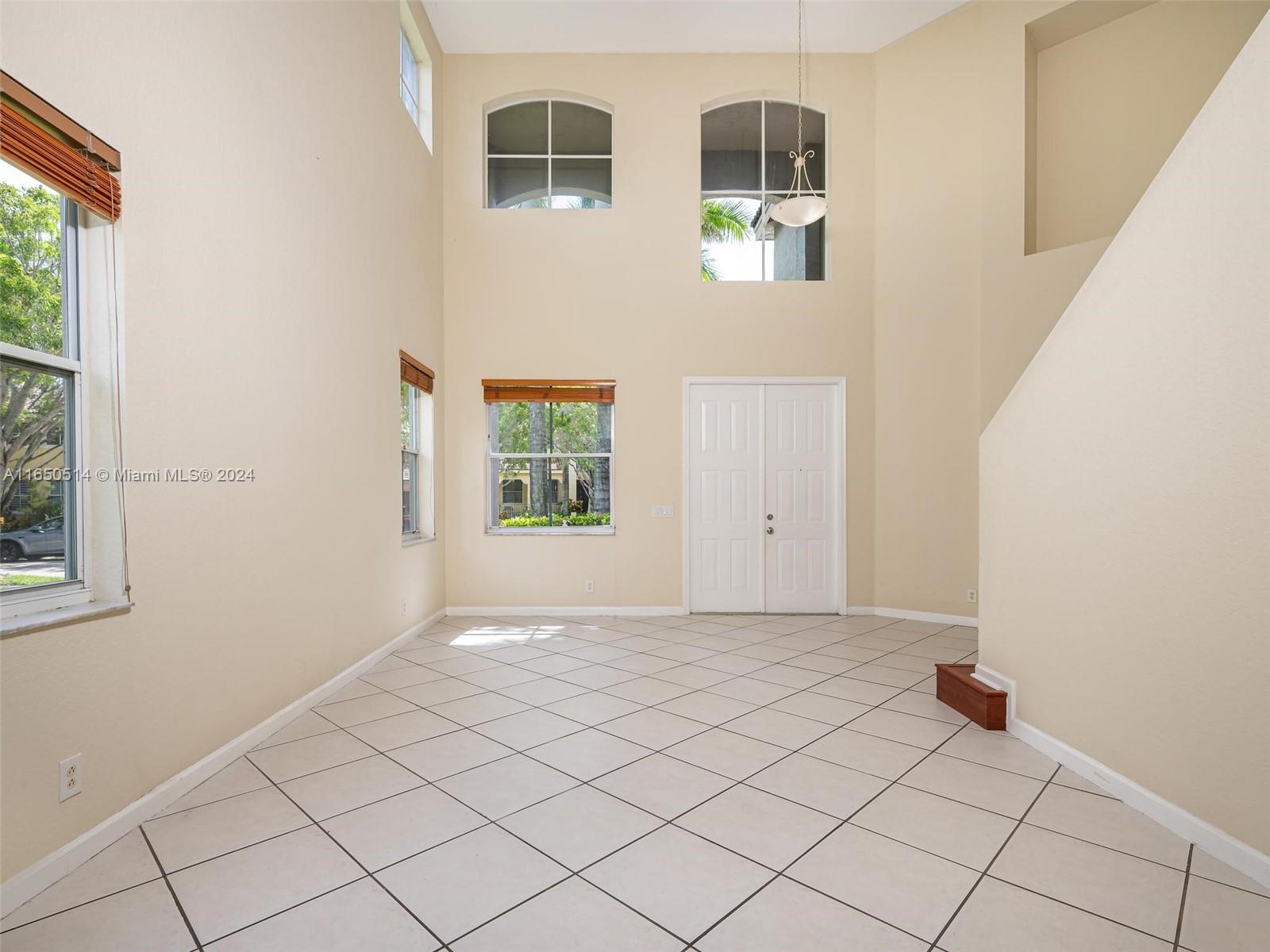 870 Nandina Dr, Weston, Florida image 4