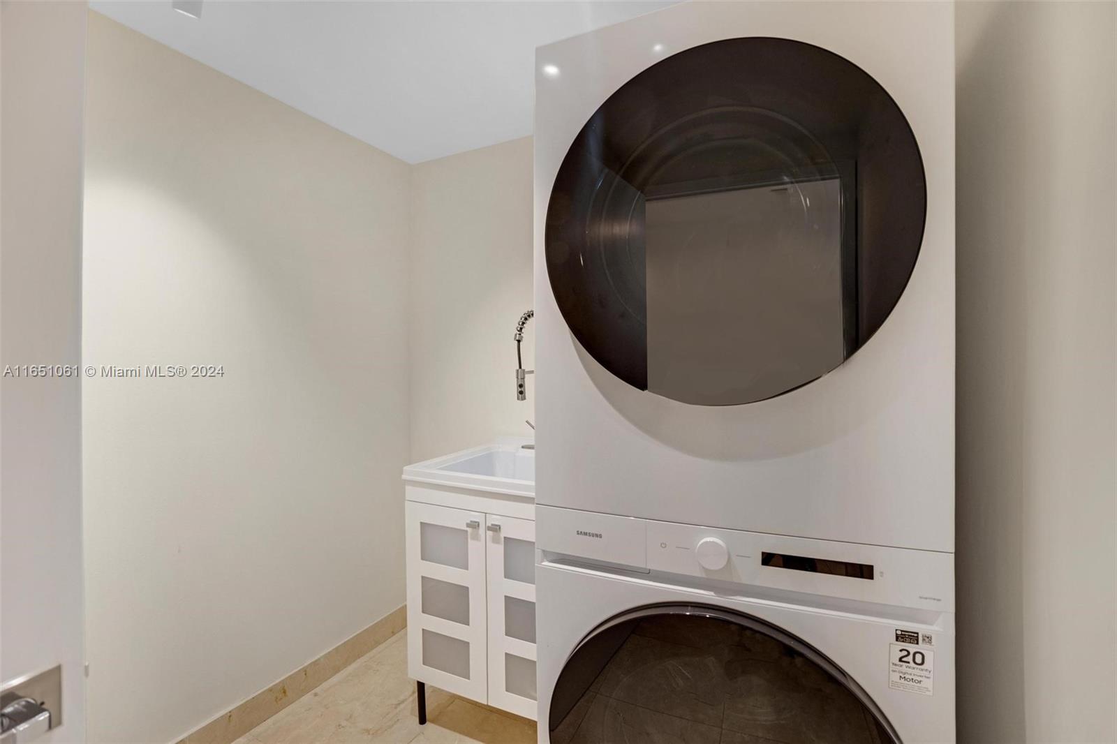 1581 Brickell Ave #2306, Miami FL 33129