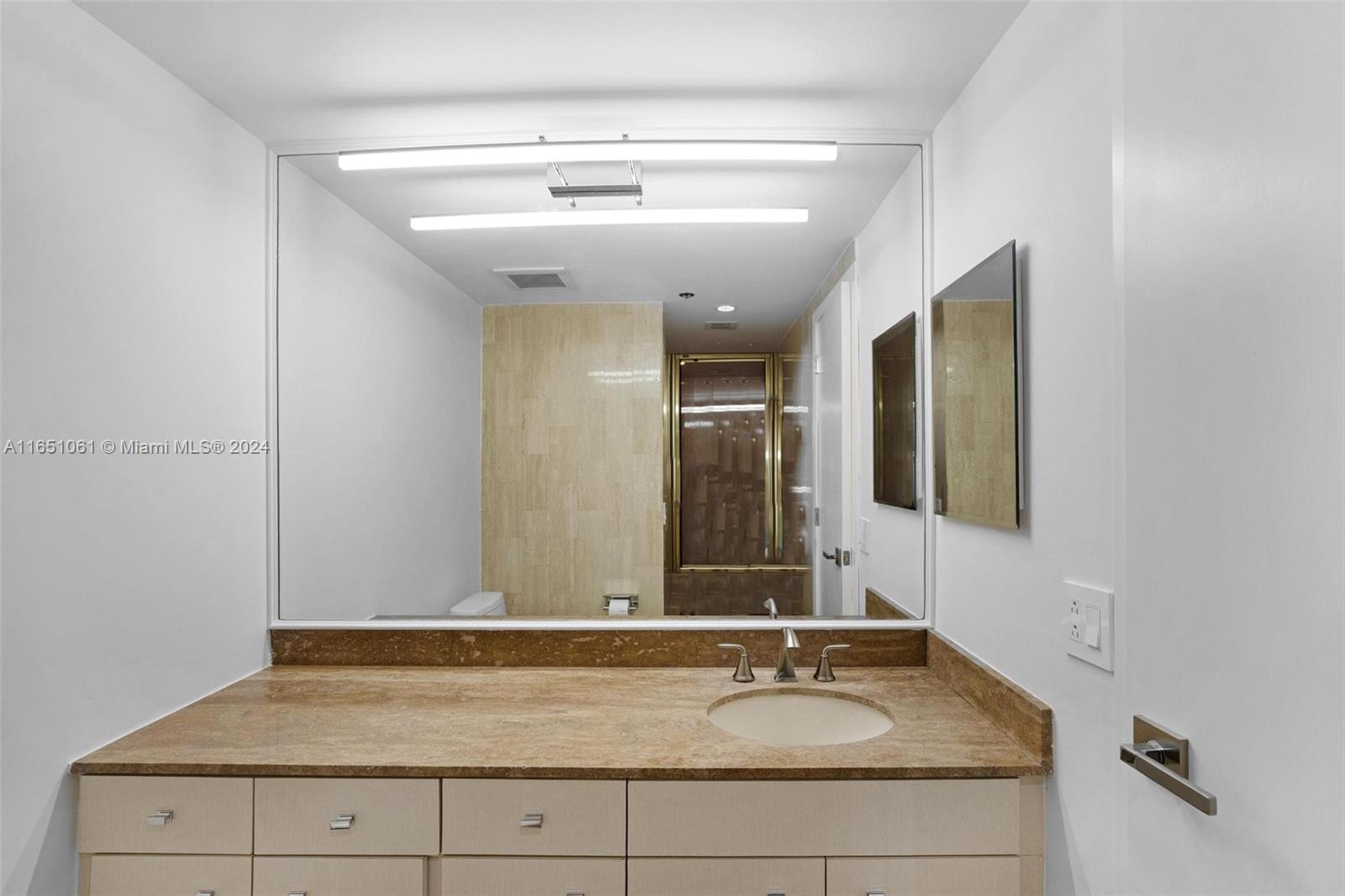 1581 Brickell Ave #2306, Miami FL 33129