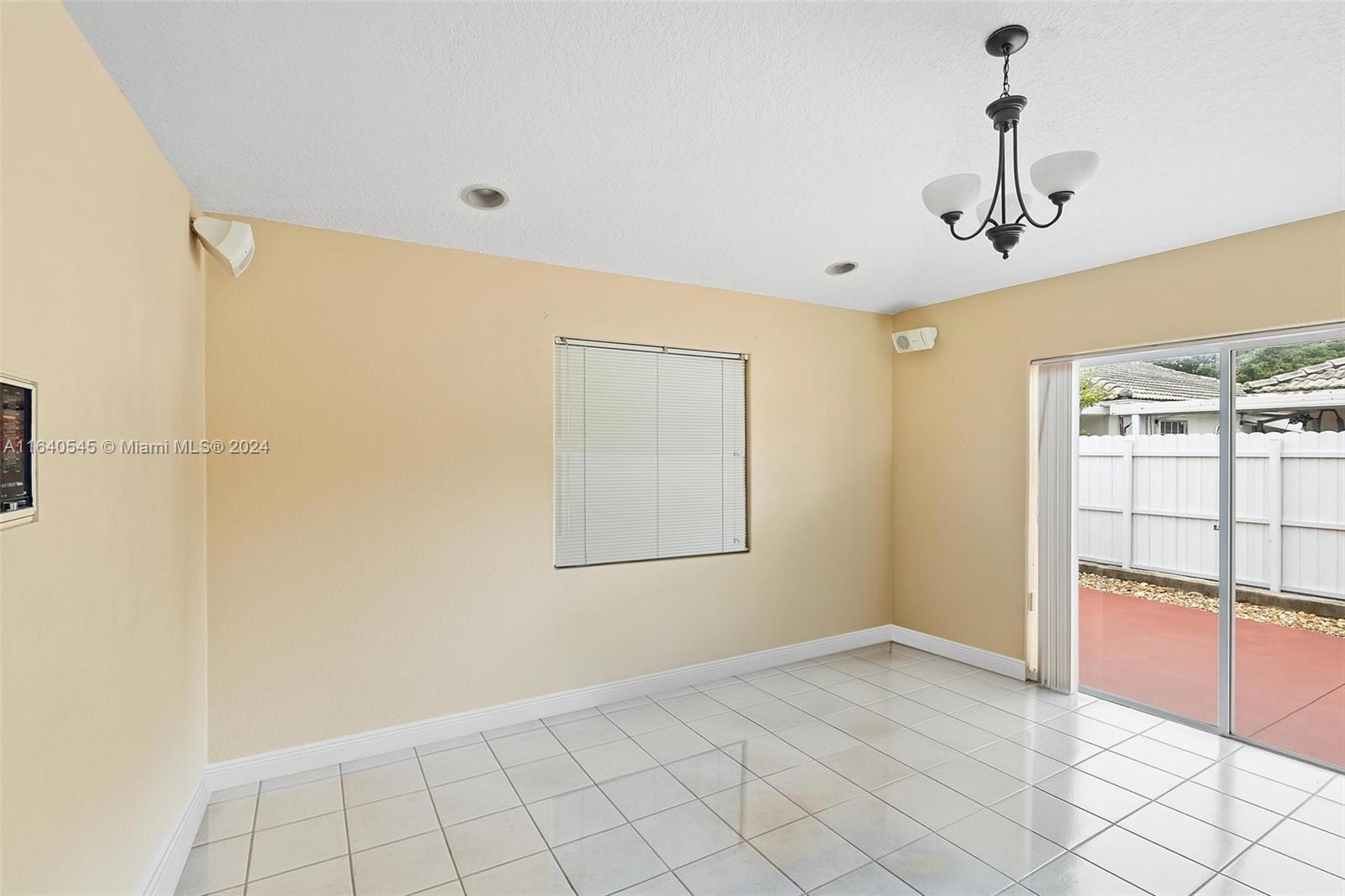 9767 NW 128th Ln, Hialeah Gardens, Florida image 33