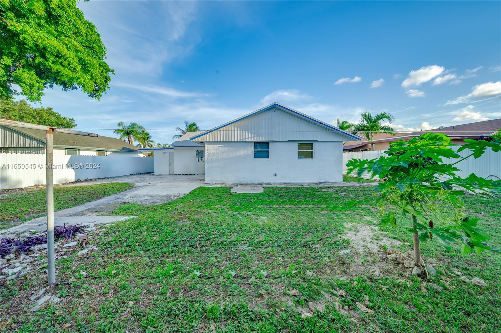 725 NW 15th Ct, Pompano Beach, Florida image 8