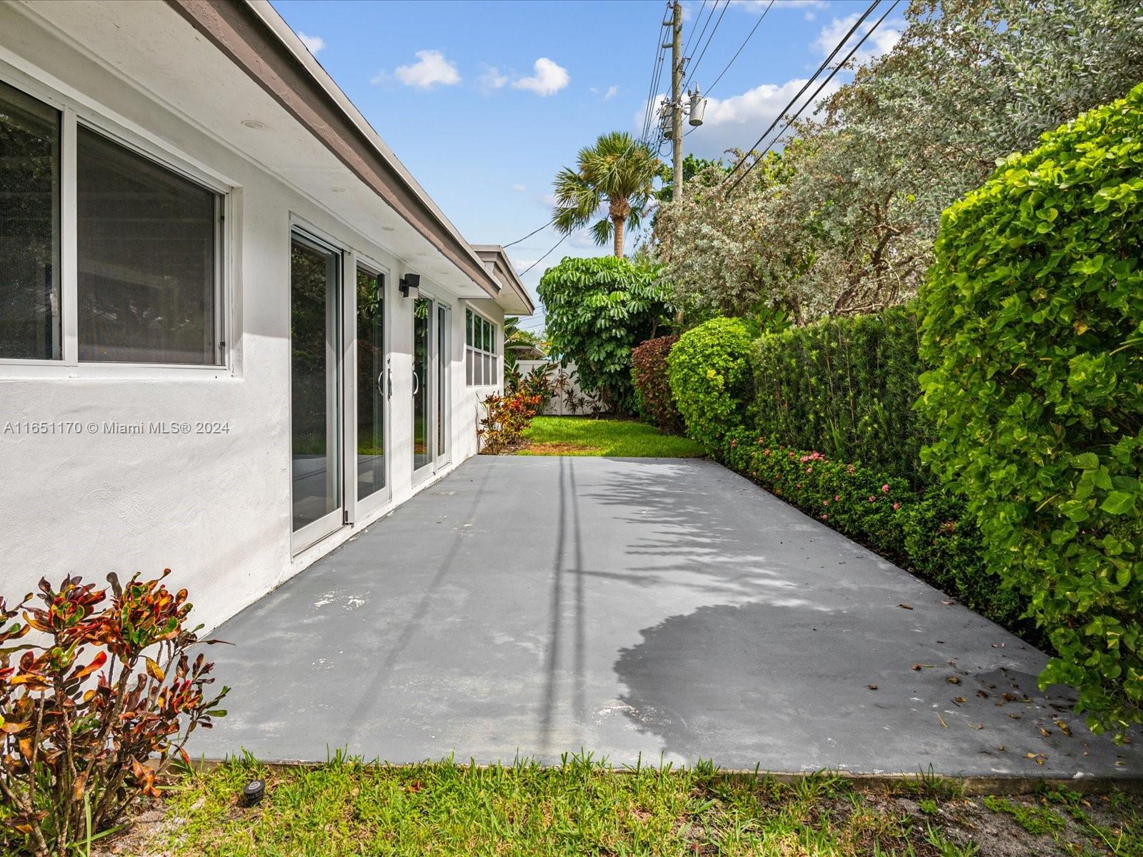 2932 NW 8th Ave, Wilton Manors, Florida image 24