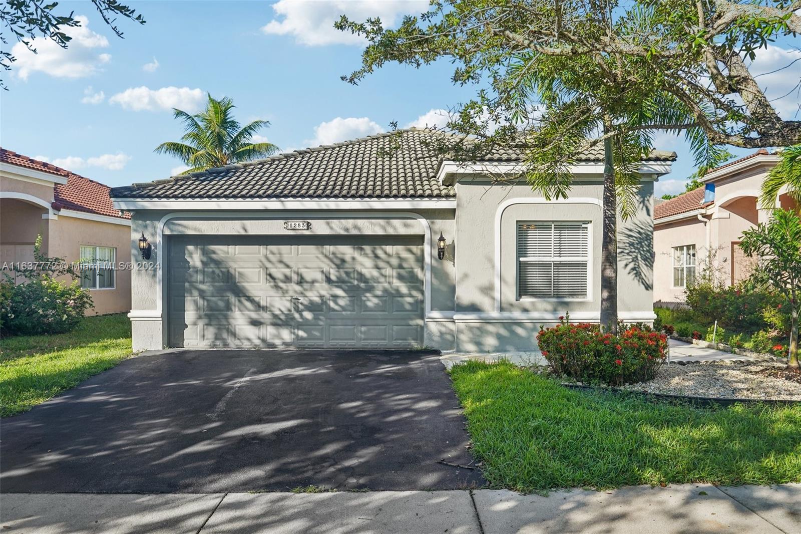 1283 Chinaberry Dr, Weston, Florida image 3