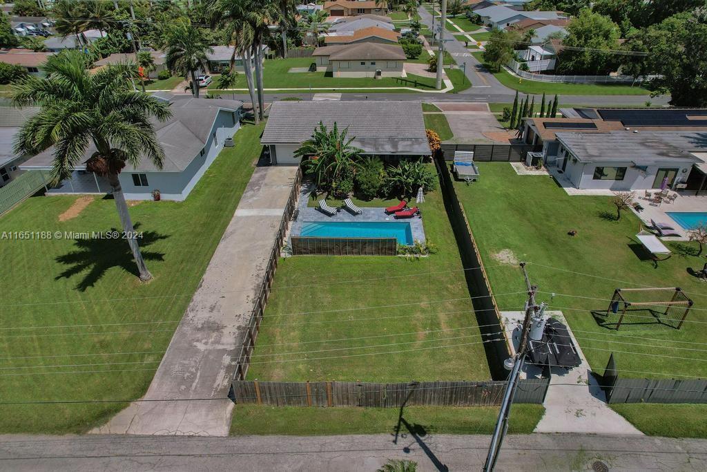 218 SE 2nd St, Dania Beach, Florida image 1