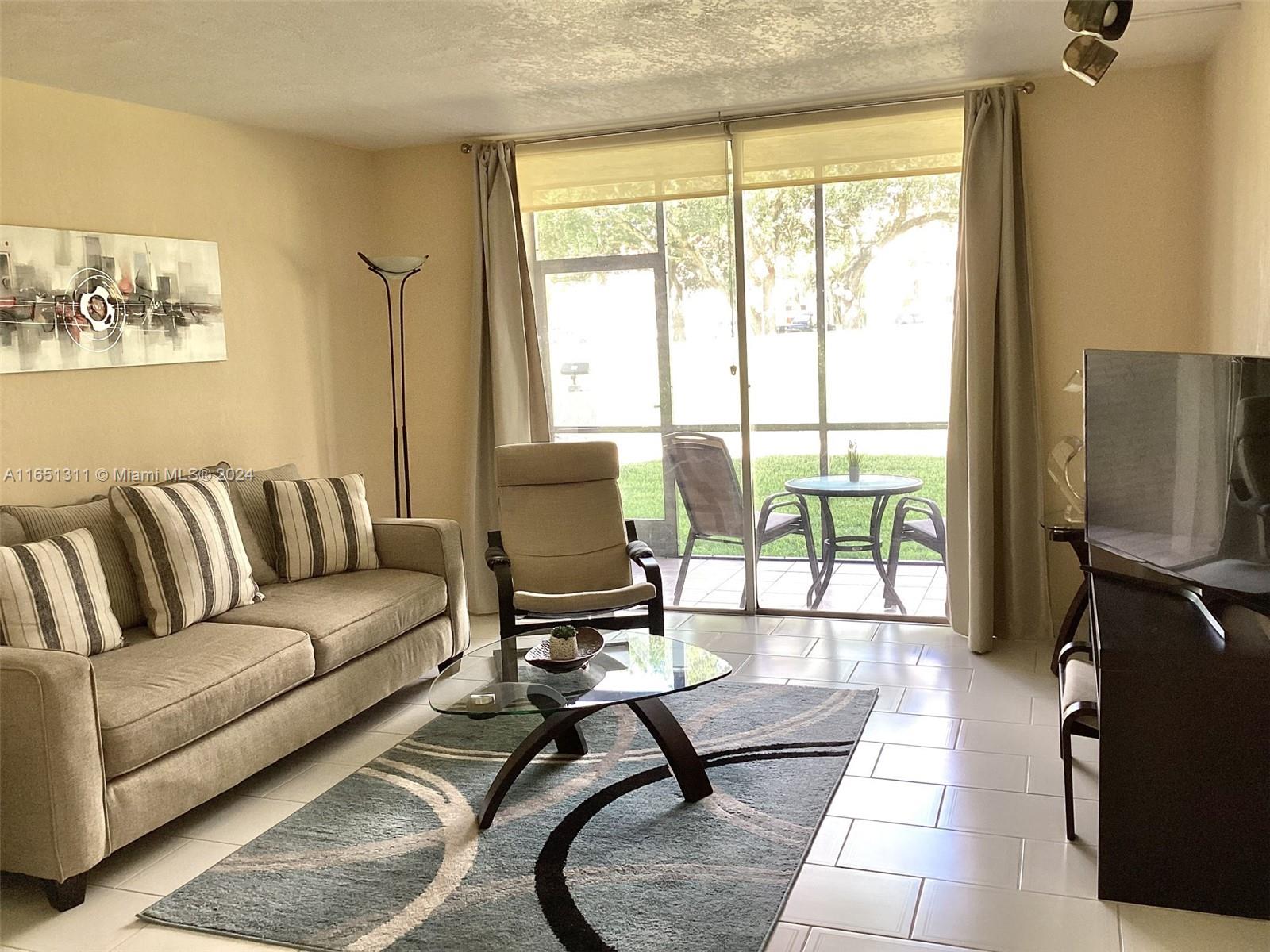 611 S Hollybrook Dr #102, Pembroke Pines, Florida image 20