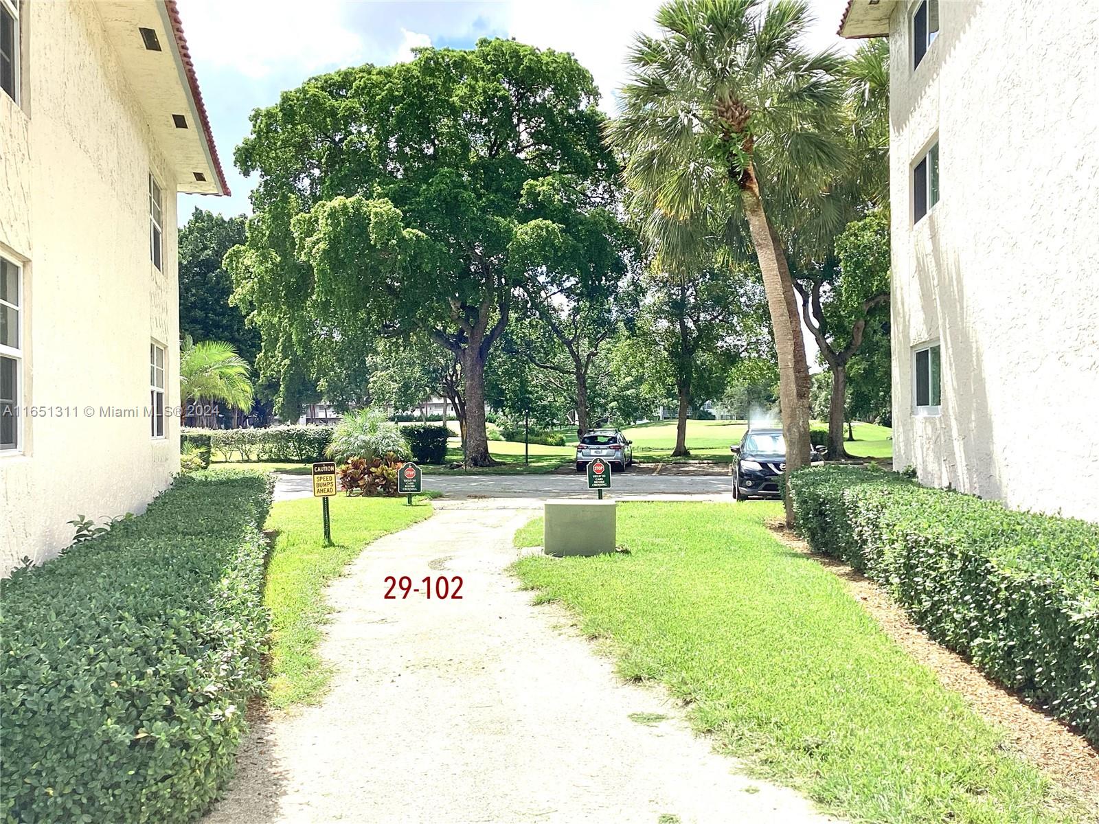 611 S Hollybrook Dr #102, Pembroke Pines, Florida image 41