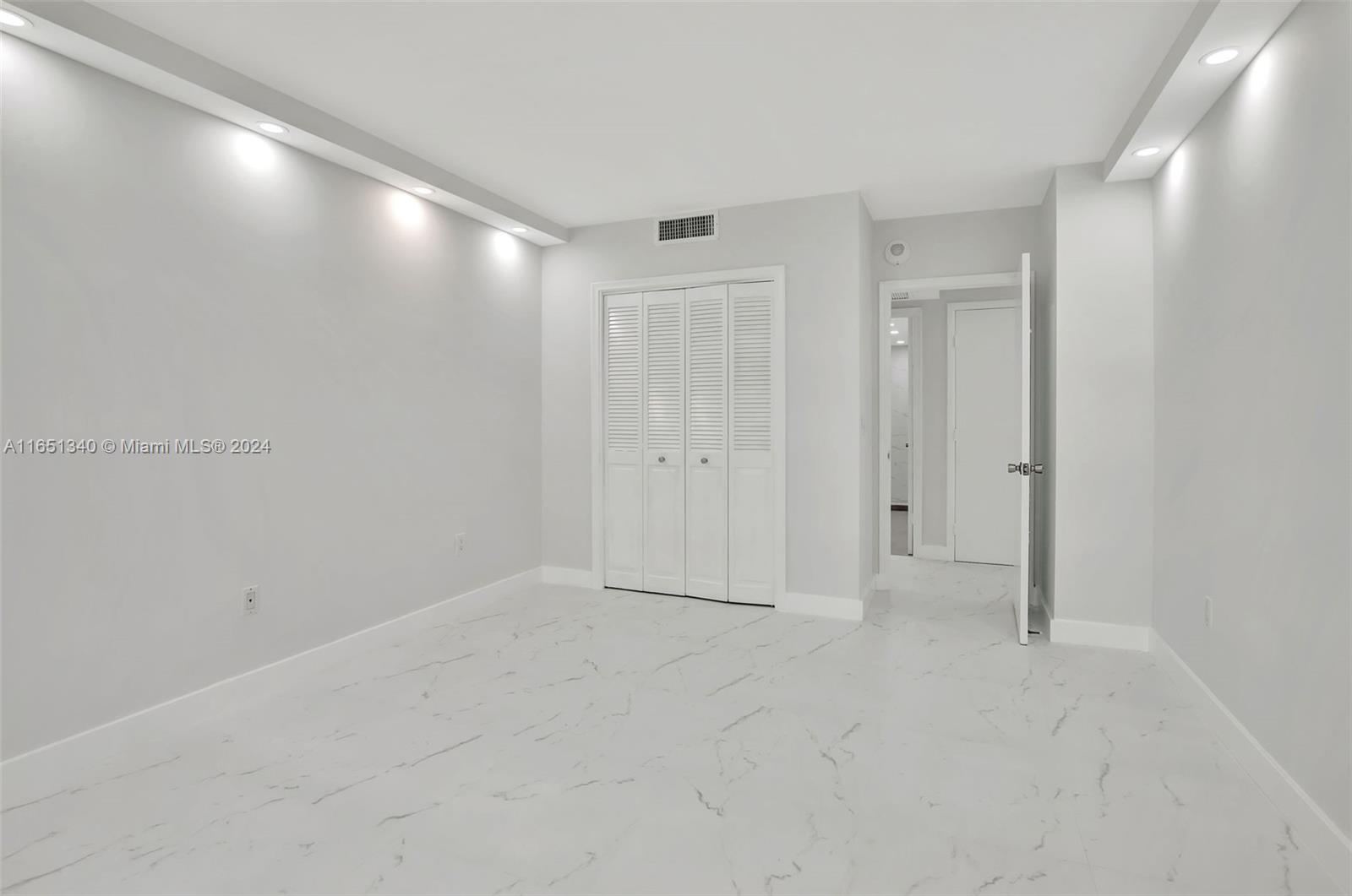 9801 Collins Ave #15X-REMODELED, Bal Harbour, Florida image 33