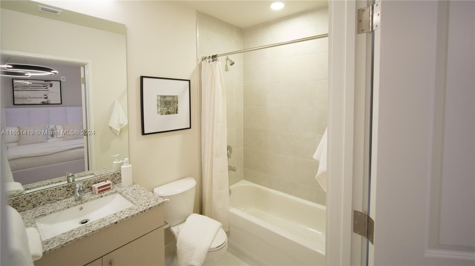 614 NE 2nd Street #301, Dania Beach, Florida image 11