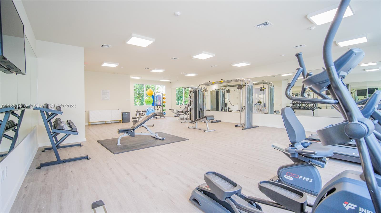 614 NE 2nd Street #301, Dania Beach, Florida image 19