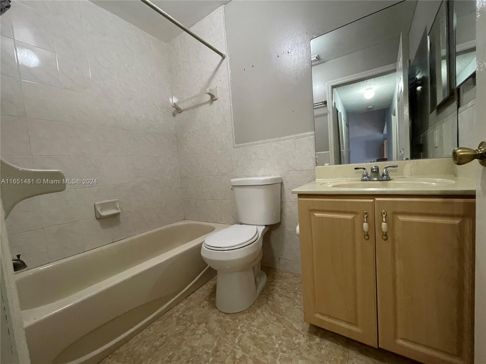 9167 NW 120th St #267, Hialeah Gardens, Florida image 13