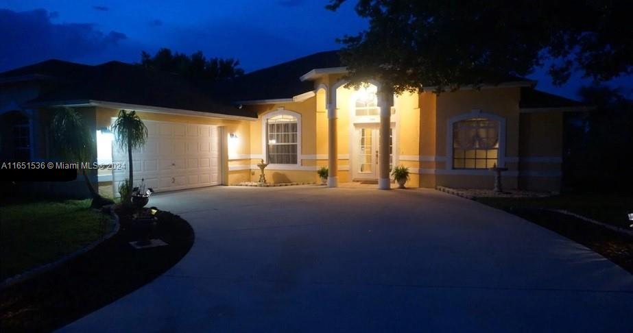 544 SE Nome Dr, Port Saint Lucie, Florida image 2