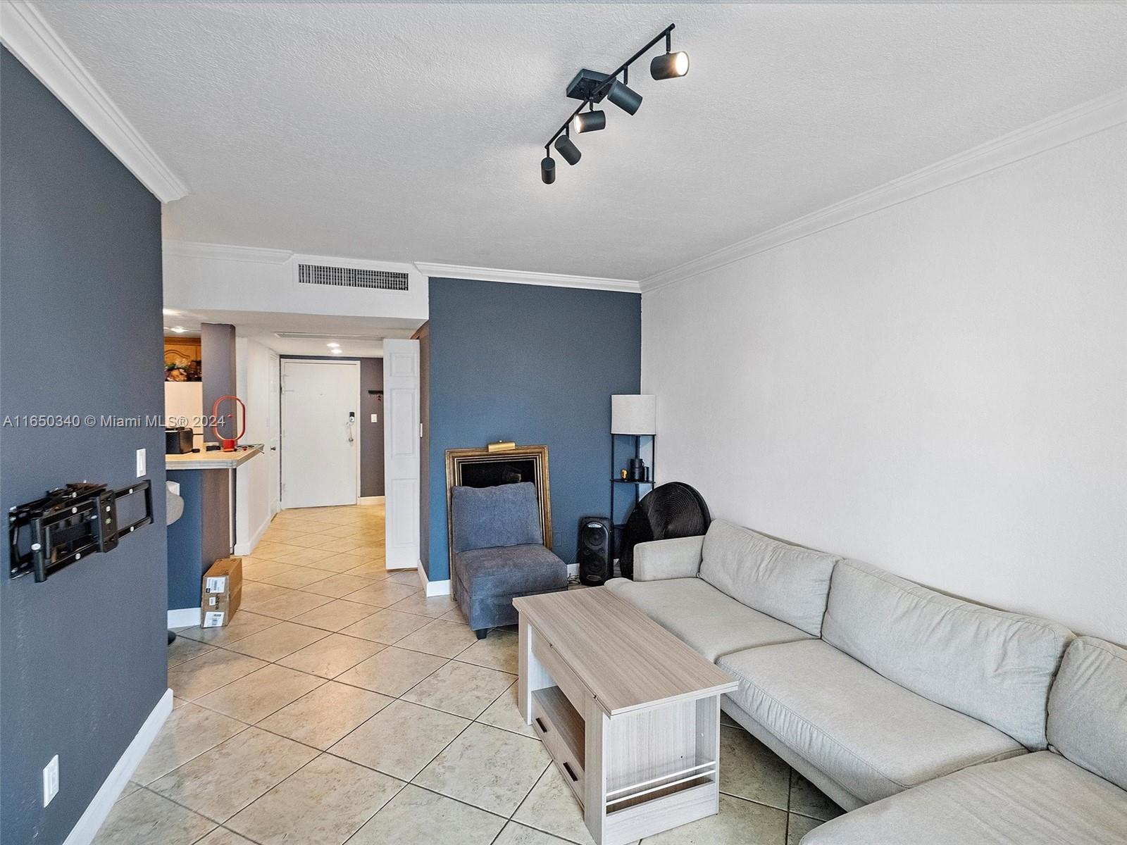 5401 Collins Ave #129, Miami Beach, Florida image 3