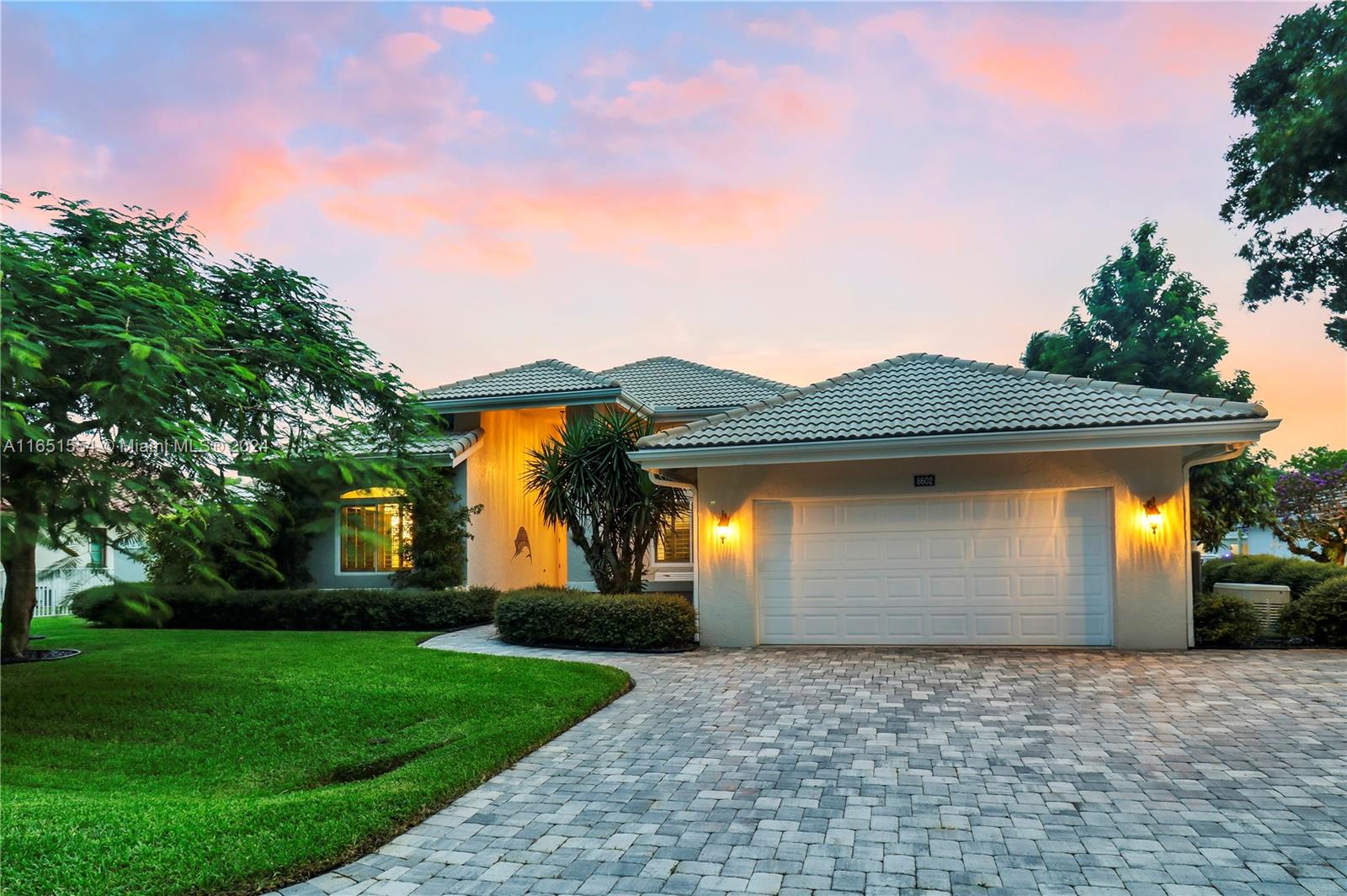 8602 SE North Passage Way, Jupiter, Florida image 2