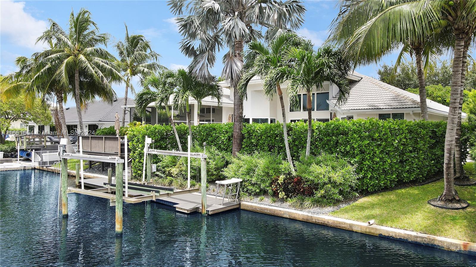 8602 SE North Passage Way, Jupiter, Florida image 25