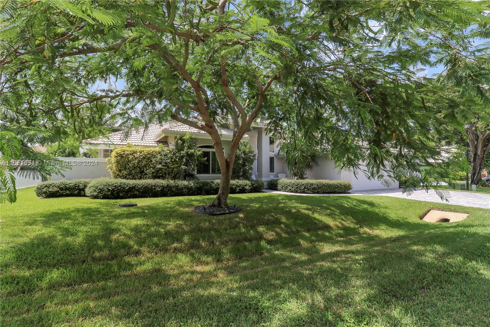 8602 SE North Passage Way, Jupiter, Florida image 30