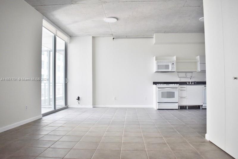 690 SW 1st Ct #2325, Miami FL 33130