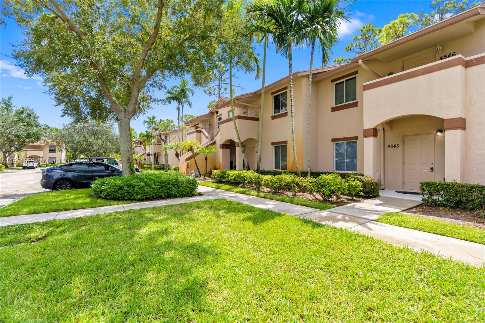 4545 Oak Terrace Dr #4545, Green Acres, Florida image 2