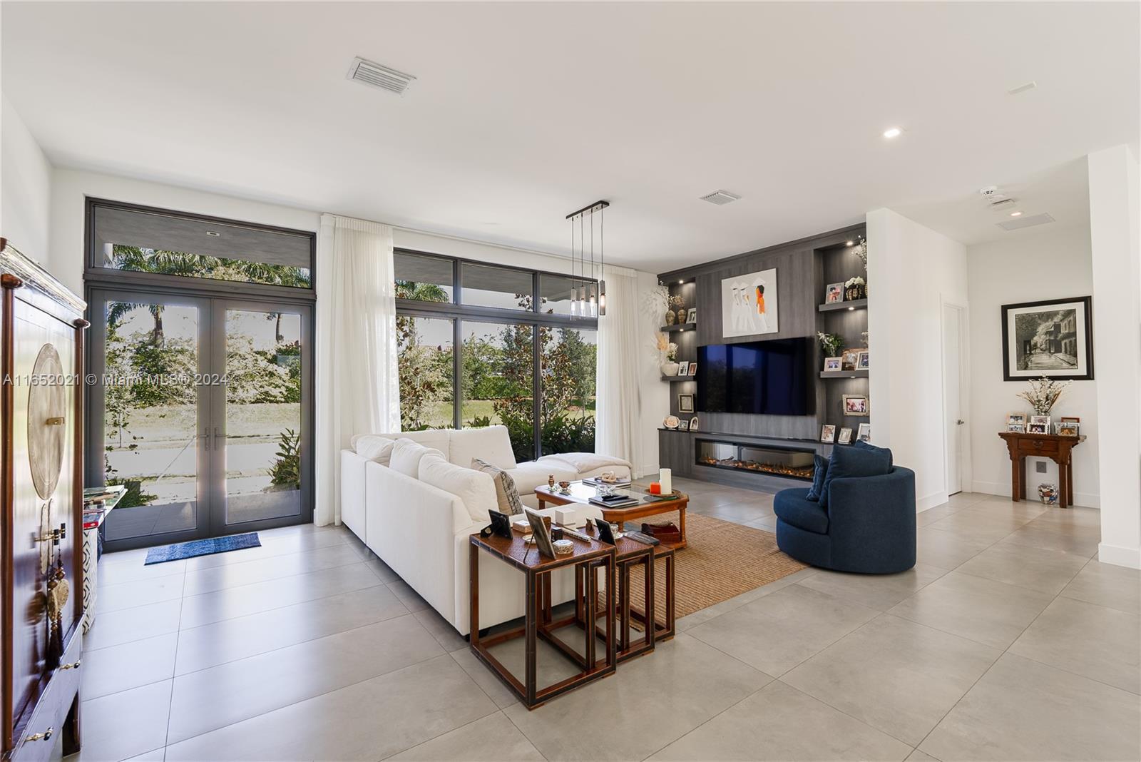 Residential, Weston, Florida image 15