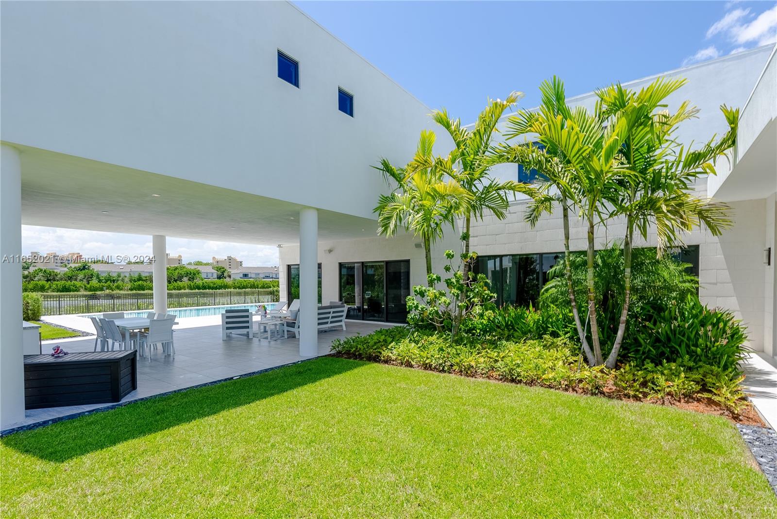 Residential, Weston, Florida image 3