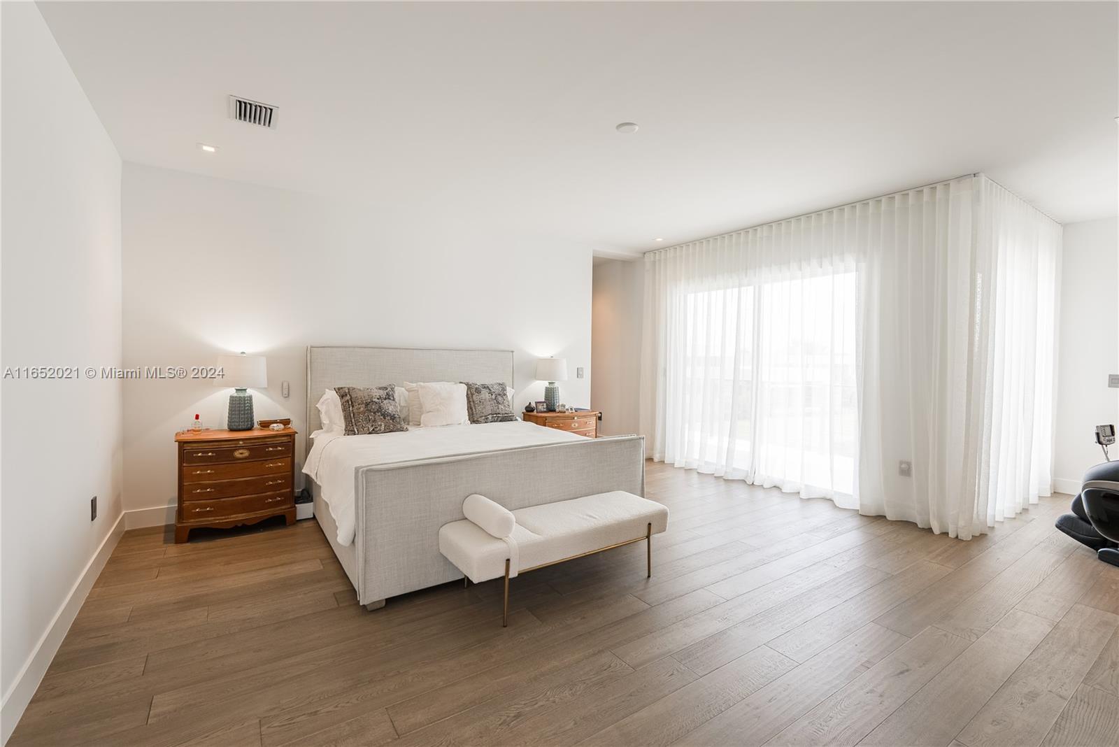 Residential, Weston, Florida image 30