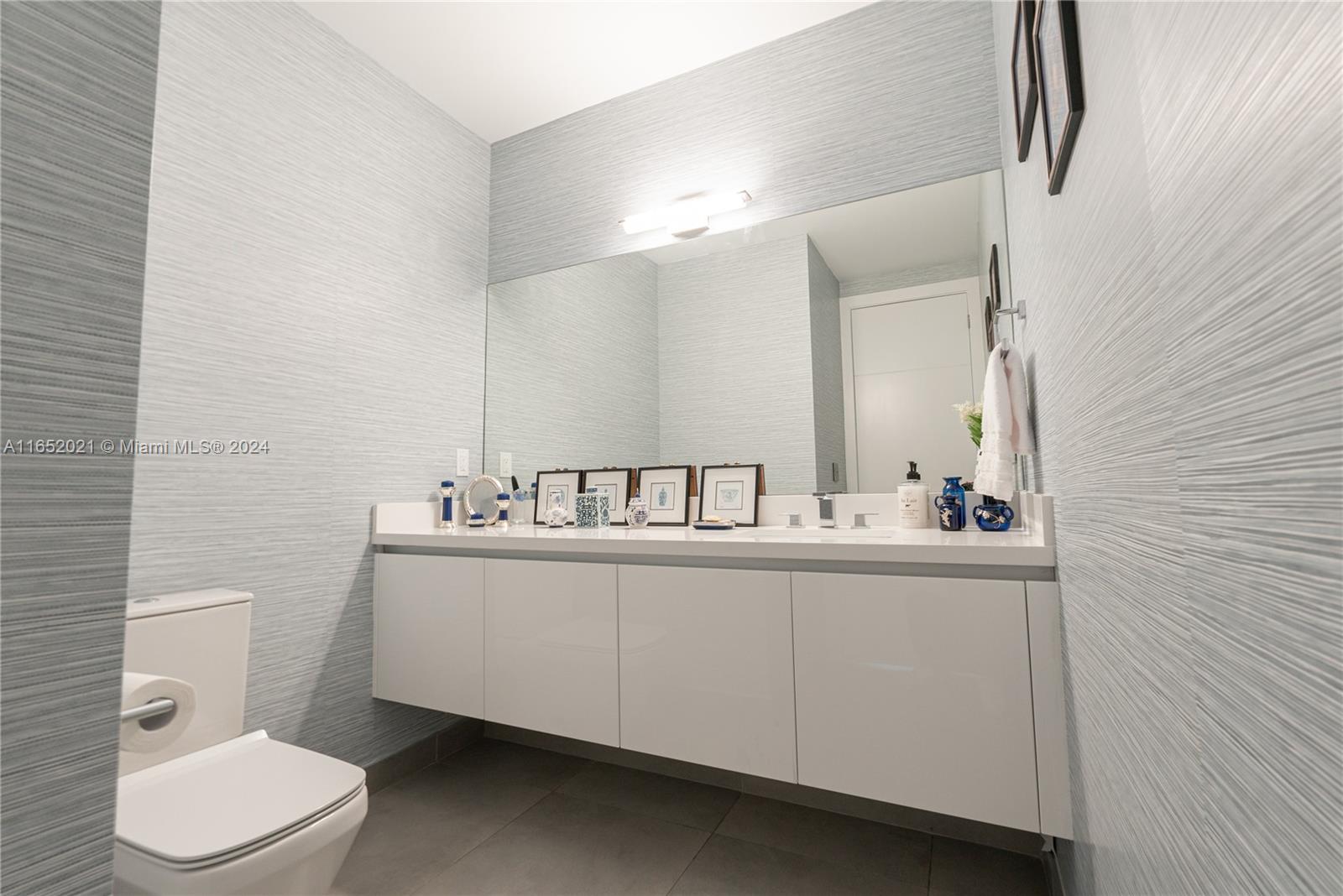 Residential, Weston, Florida image 32