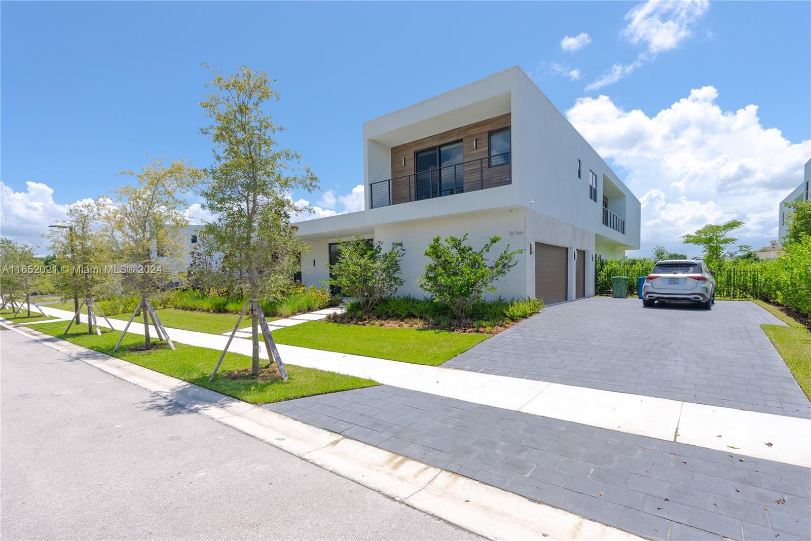 Residential, Weston, Florida image 4