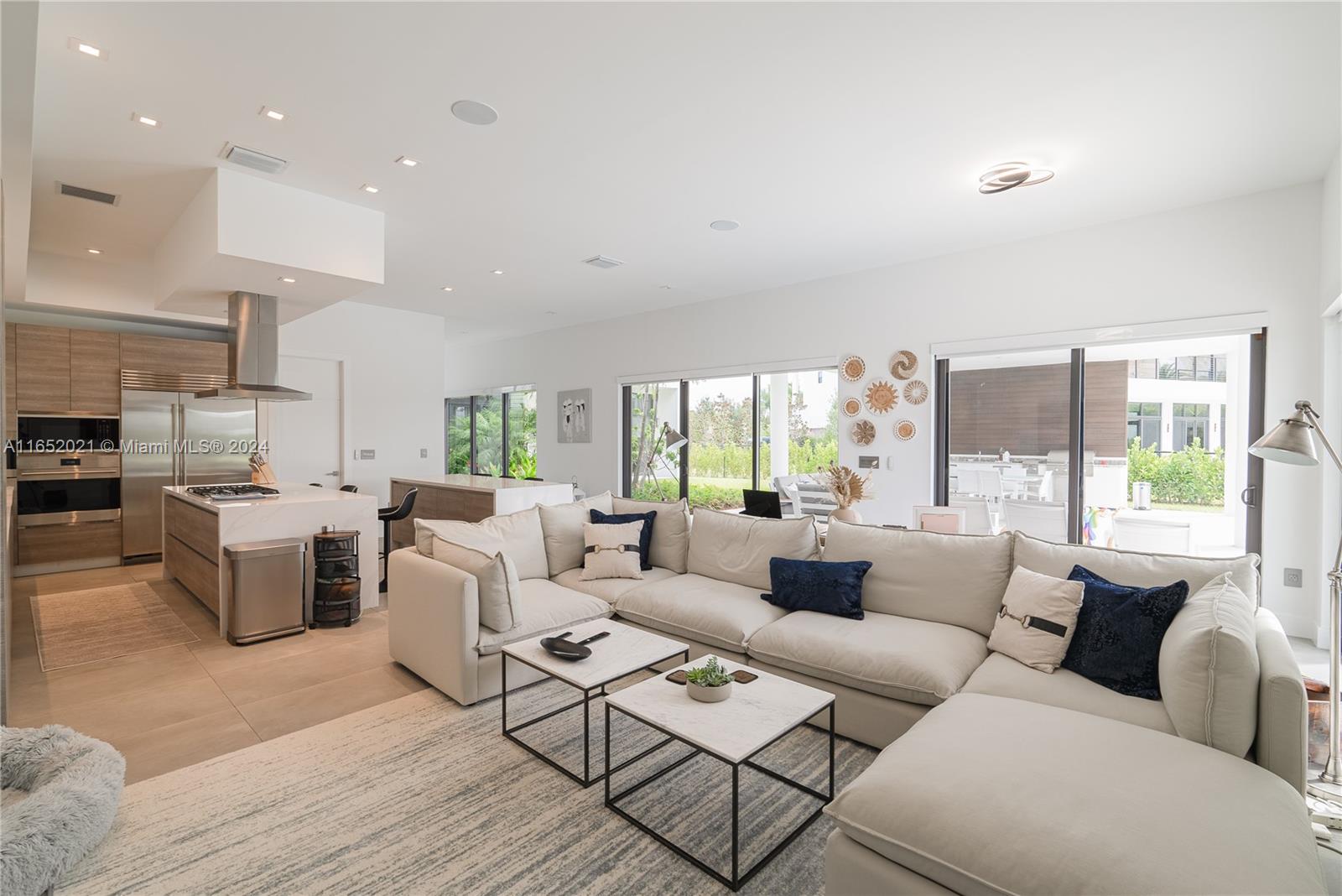 Residential, Weston, Florida image 9