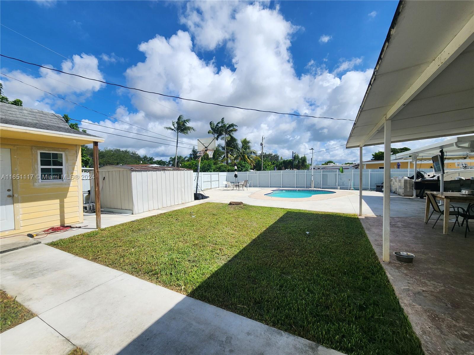 1025 NE 13th Ave, Homestead, Florida image 12