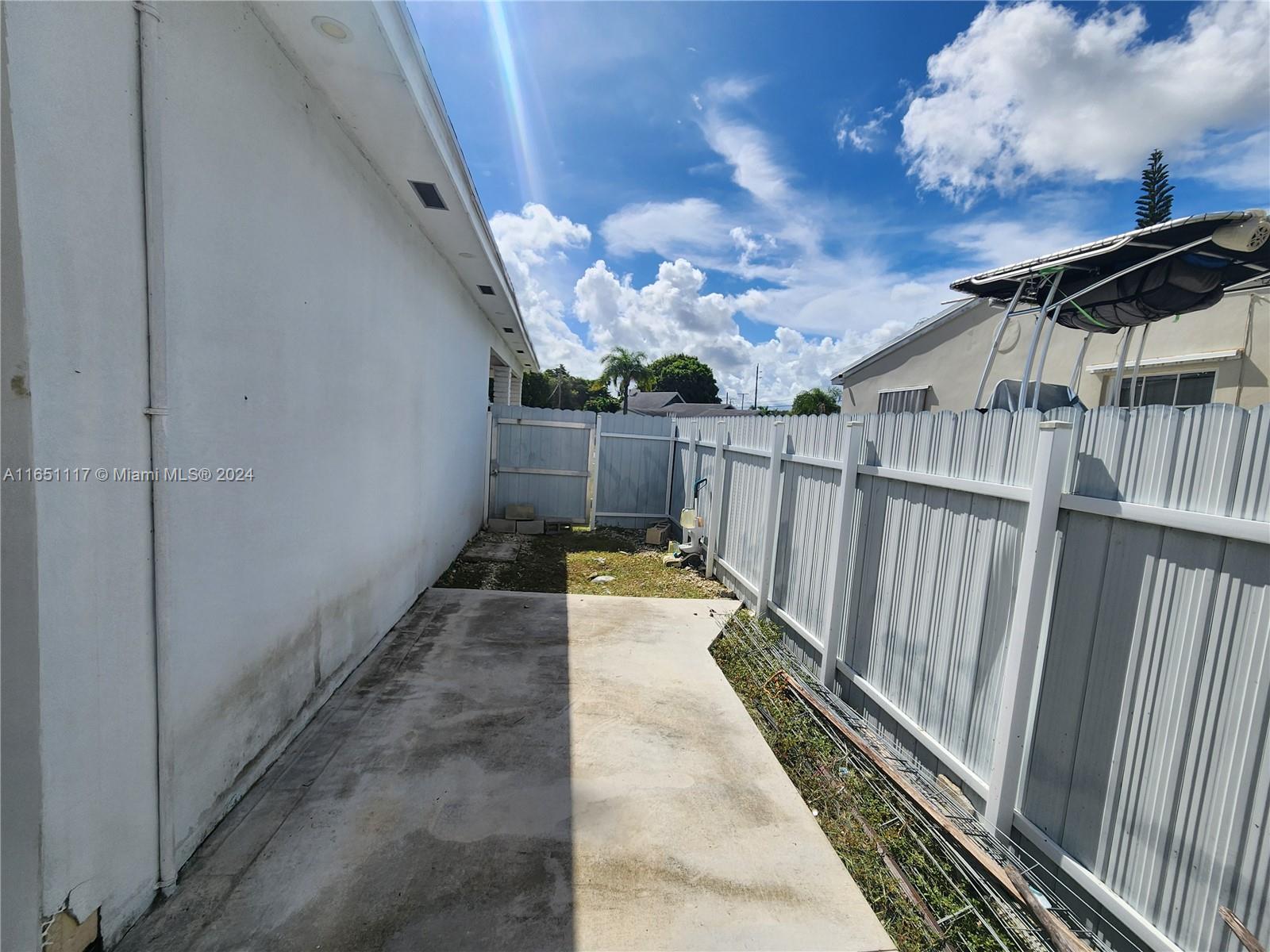 1025 NE 13th Ave, Homestead, Florida image 24