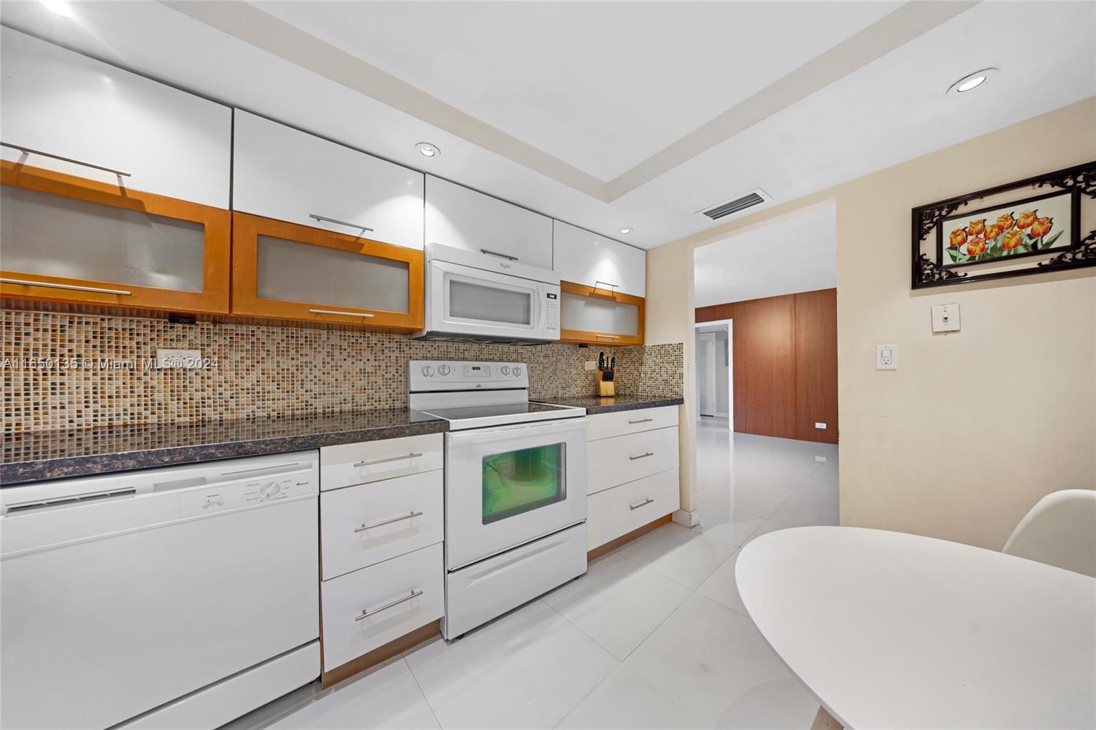 6039 Collins Ave #836, Miami Beach, Florida image 3