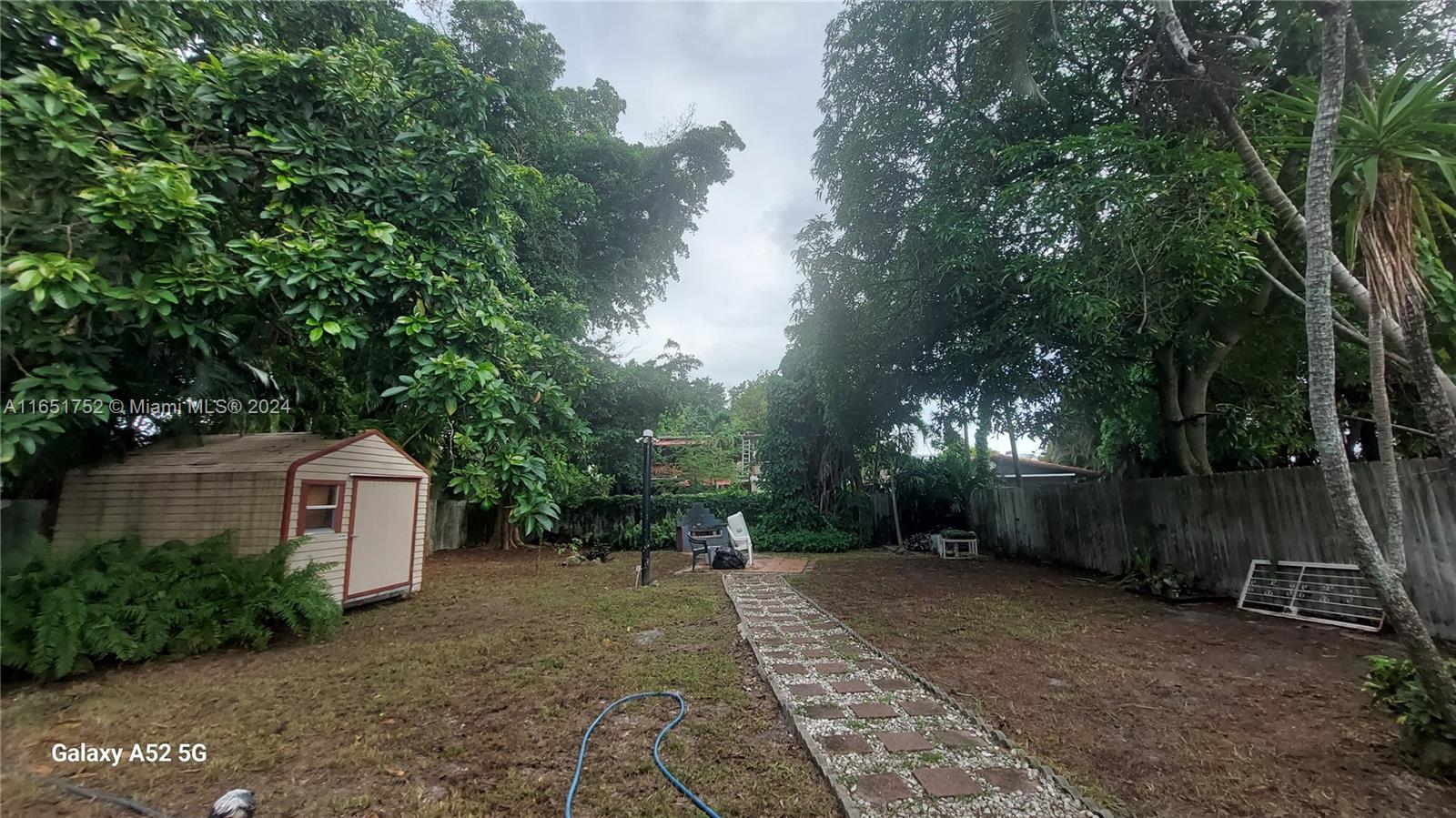 Listing Photo 11