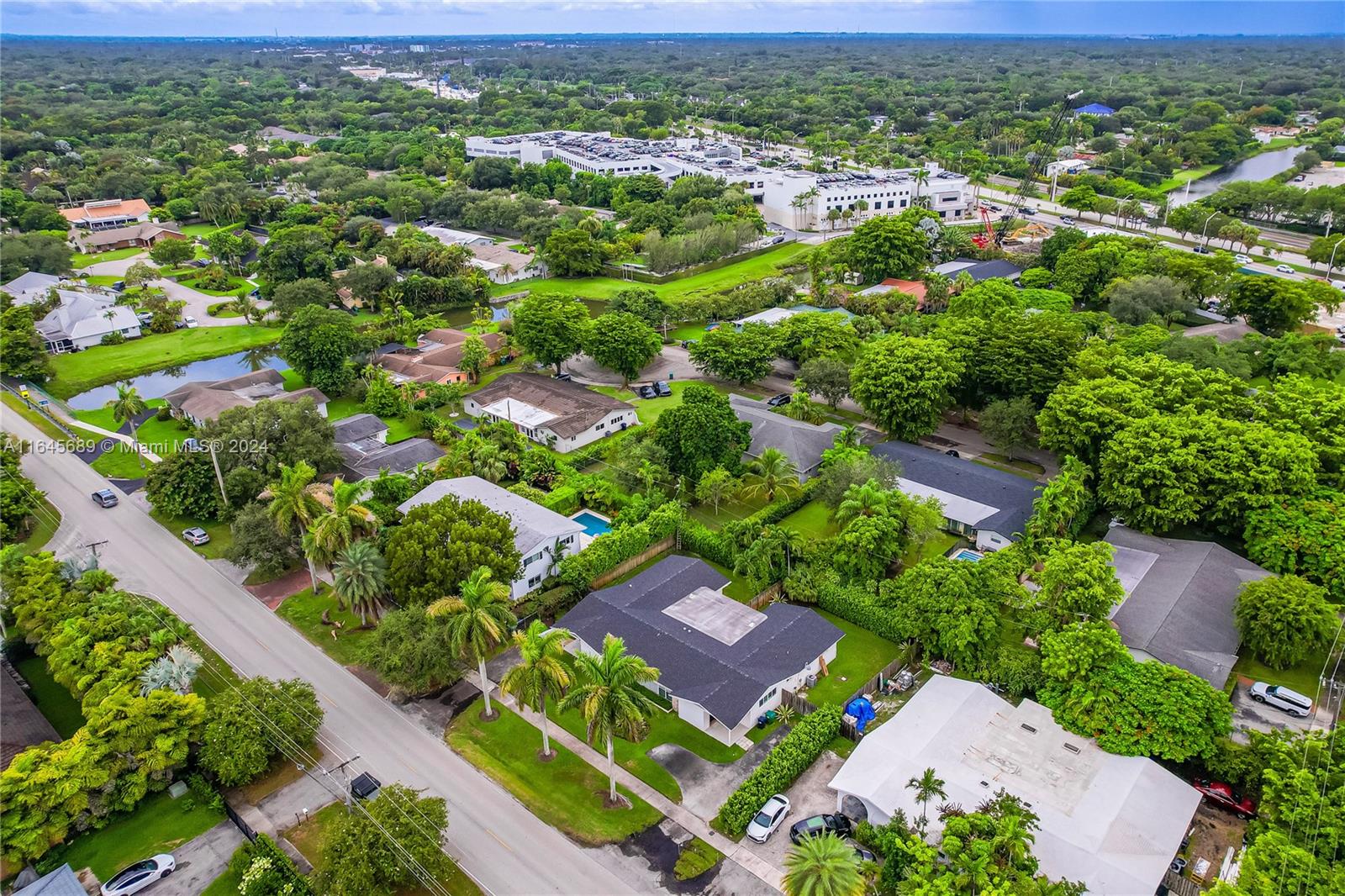 10650 SW 77th Ave, Pinecrest, Florida image 8