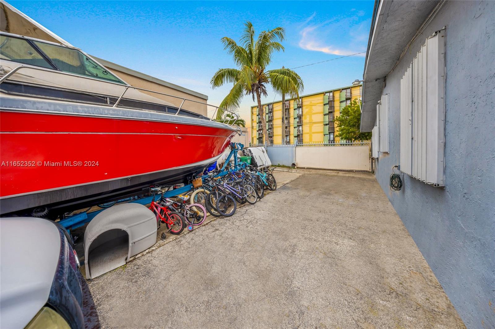 Listing Photo 4
